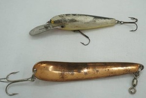 lot 113 image: Vintage Lures Rapala Deep Diver & Paw Paw Empress Spoon Lure