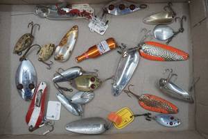 lot 137 image: Vintage Lures Spinners, Spoons, Dardevles, Red Eye Wiggler, Spark L Wobbler, Brit Twin and more
