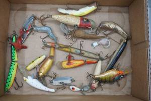 lot 139 image: Vintage Lures Kautzky Lazy Ike, Pulver Riser, Shad, Rapalas and more