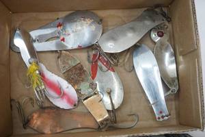 lot 147 image: Vintage Lures Spoons & Spinners