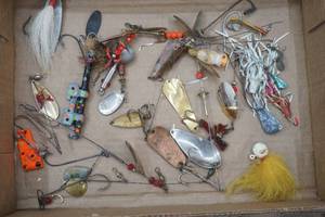 lot 151 image: Vintage Lures Spoons and Spinners, Bucktails and more