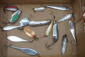 lot 154 image: Vintage Lures Spoons, Spinners and more