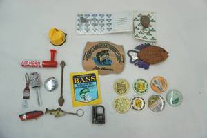 lot 160 image: Vintage Fishing Memorabilia