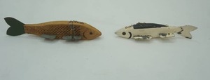 lot 176 image: 2ct Vintage 9 & 8 Ice Spearing Decoys