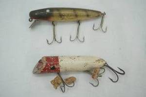lot 179 image: 2 Vintage Fishing Lures Creek Chub & South Bend