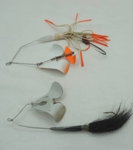 lot 183 image: Vintage Buzzbait Topwater Spinners (2ct)
