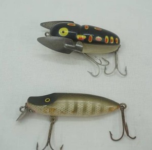 lot 194 image: 2 Vintage Fishing Lures Heddon