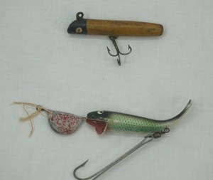 lot 203 image: 2ct Vintage Fishing Lures