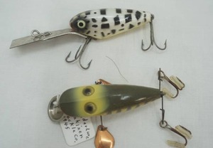 lot 208 image: 2ct Vintage Fishing Lures