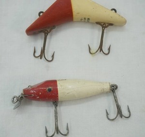 lot 216 image: 2ct Vintage Fishing Lures