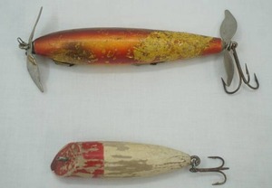 lot 221 image: 2ct Vintage Fishing Lures