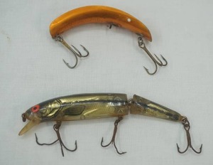 lot 222 image: 2ct Vintage Fishing Lures