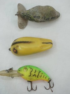 lot 224 image: 3ct Vintage Fishing Lures