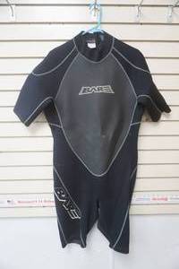 lot 252 image: Bare Mens Attack Shorty Wetsuit. Size XXL