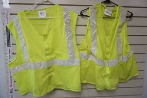 lot 255 image: NEW Class 2 Lime Mesh Safety Vests Size L (2ct)