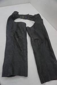 lot 266 image: Unik Premium Leather Chaps Size XL