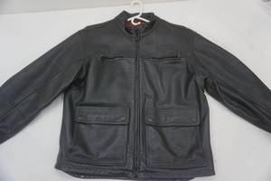 lot 270 image: Harley Davidson Leather Jacket Size L. NEWLIKE NEW