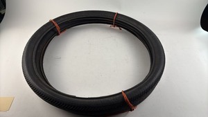 lot 32 image: Vintage Carlisle Lightning 26 x 2.125 Bicycle Tires - NEW
