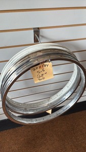 lot 39 image: Three of 20 x 1.75 S-6 Bicycle Rims