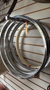 lot 45 image: Set of 20 Schwinn S-2 Bicycle Rims