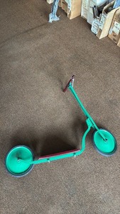 lot 51 image: Vintage Green and Red Push Scooter