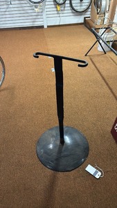 lot 95 image: Metal Bicycle Display Stand for Retail and Showroom Use