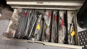lot 101 image: Set of Vintage New Schwinn Kickstands