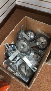 lot 104 image: Box of Bicycle Training Wheels Set