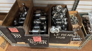 lot 105 image: Collection of Vintage Bicycle Hubs