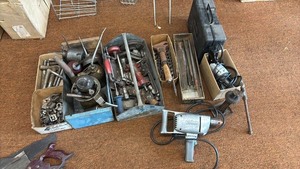 lot 118 image: Collection of Vintage Assorted Tools including Drill, Clamps and Metal Grinders