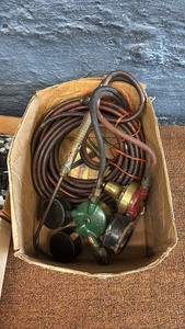 lot 119 image: Gas Welding Kit with Hoses and Regulators