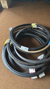 lot 141 image: Set of 11 Continental 700c and 27 inch Bicycle Tires