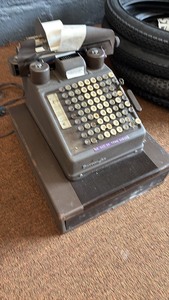 lot 177 image: Vintage Burroughs Adding Machine
