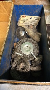 lot 213 image: Box of Assorted Wire Wheel Brushes and Sanding Sleeves