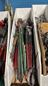 lot 231 image: Collection of Assorted Hand Tools and Pliers