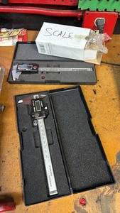 lot 241 image: Digital Calipers and Scale