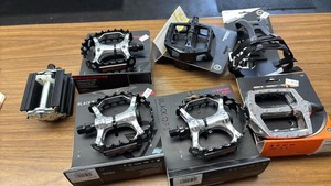 lot 647 image: Collection of 6 Bicycle Pedals - Various Models