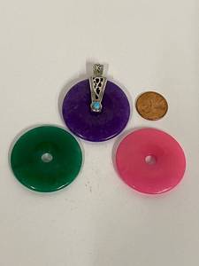 lot 18S image: Sterling Silver Pendant w Interchangeable Jade Disks