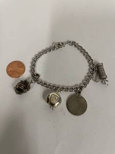 lot 33S image: Vintage Sterling Silver Charm Bracelet