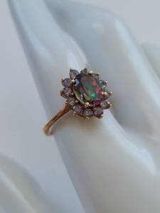 lot 35 image: 10K Mystic Topaz & Tanzanite Ring in Gold Setting