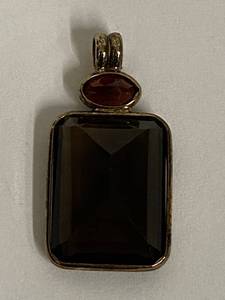 lot 62S image: Elegant Sterling Silver Pendant Two-Stone Design
