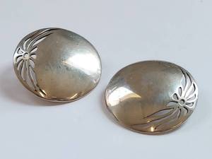 lot 148 image: Sterling Silver Floral Cutout Clip-On Earrings