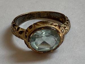 lot 158 image: Vintage Sterling Silver Ring, Blue Gem