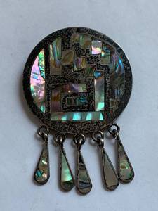 lot 165 image: Vintage Sterling Silver Abalone Inlay Brooch