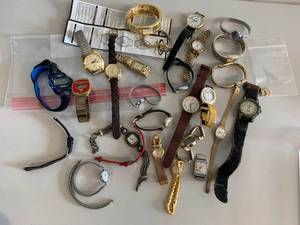 lot 178 image: Assorted Vintage & Modern Watches Collection