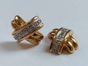 lot 187 image: Elegant Sterling Silver Gold Vermeil Stud Earrings
