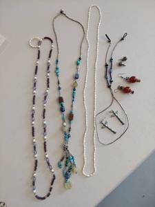 lot 205 image: Handmade Beaded Necklaces & Earrings Set - Some Carved