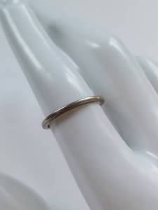 lot 55 image: Vintage 1930s White Gold Band Marked 18k, Tests 14k