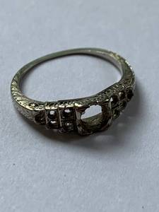 lot 77 image: Art Deco Barth 14k-18k Gold Ring - No Stone