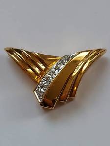 lot 96 image: Sterling Silver and Diamond BroochPendant